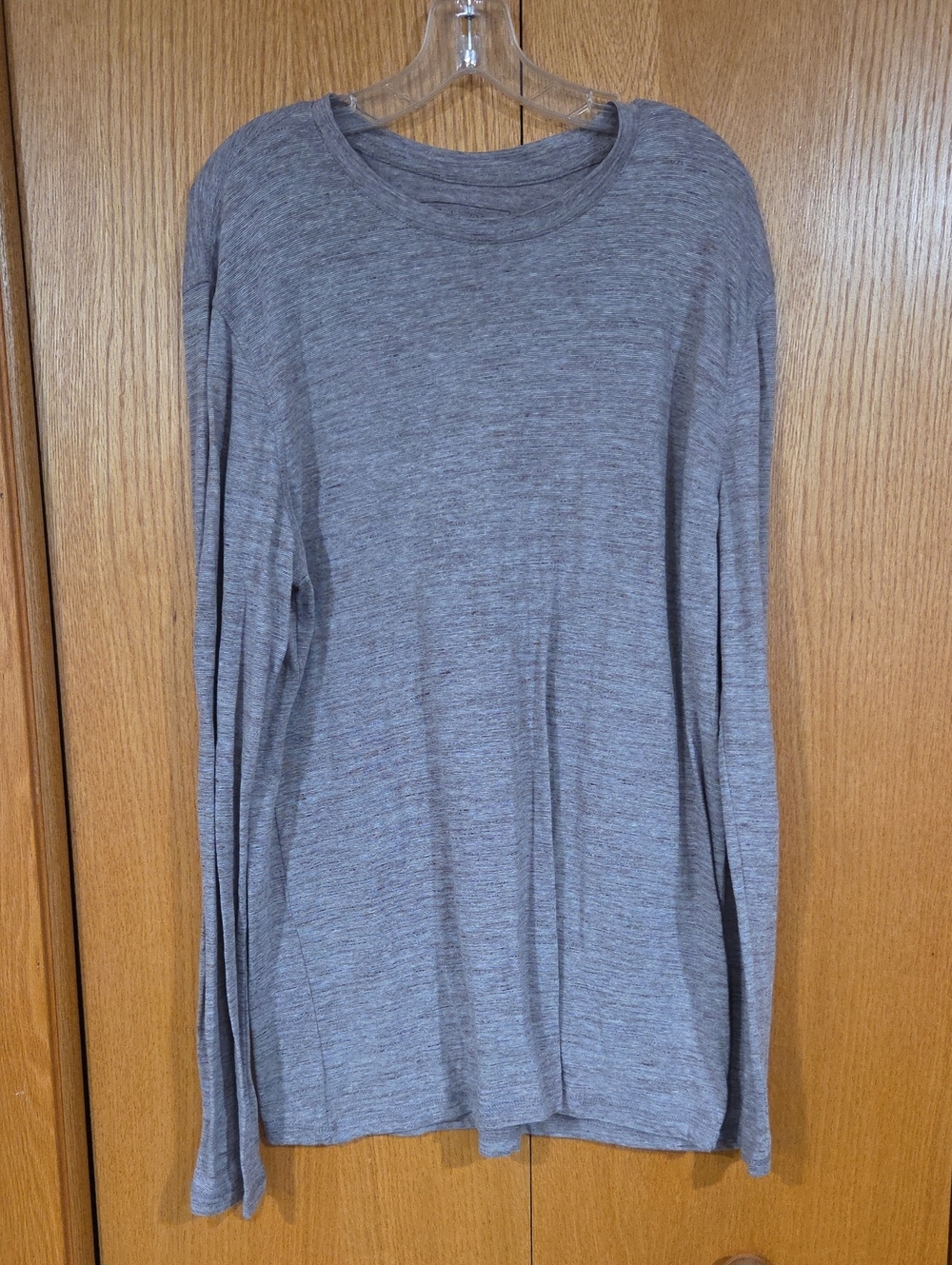 Mens Lightweight Long-Sleeve Crewneck